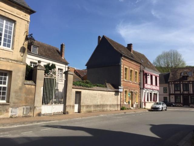 Chambre Saint-Sauveur Bed & Breakfast Les Andelys Exterior photo